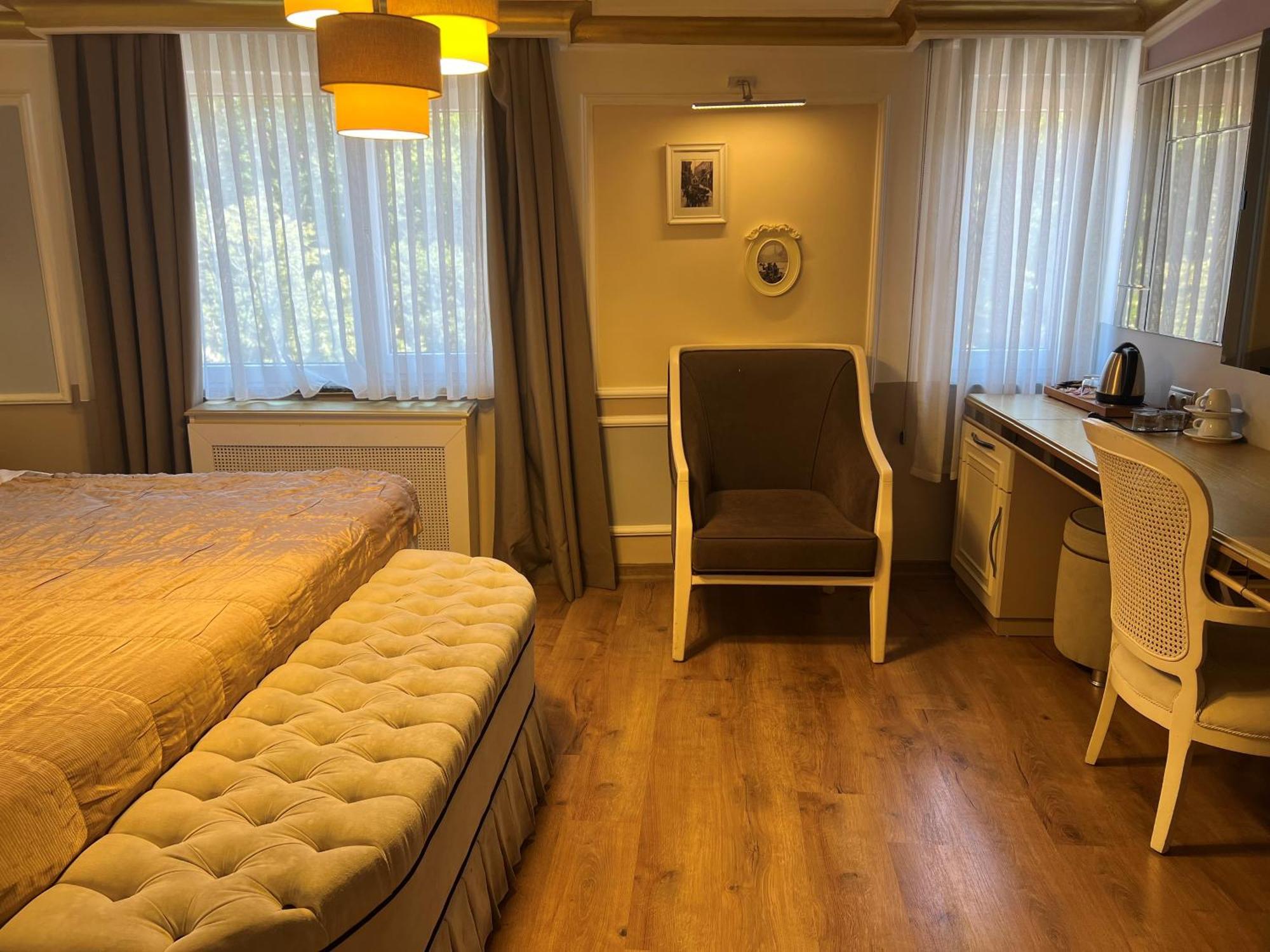 The Constantine Hotel Istanbul Bagian luar foto