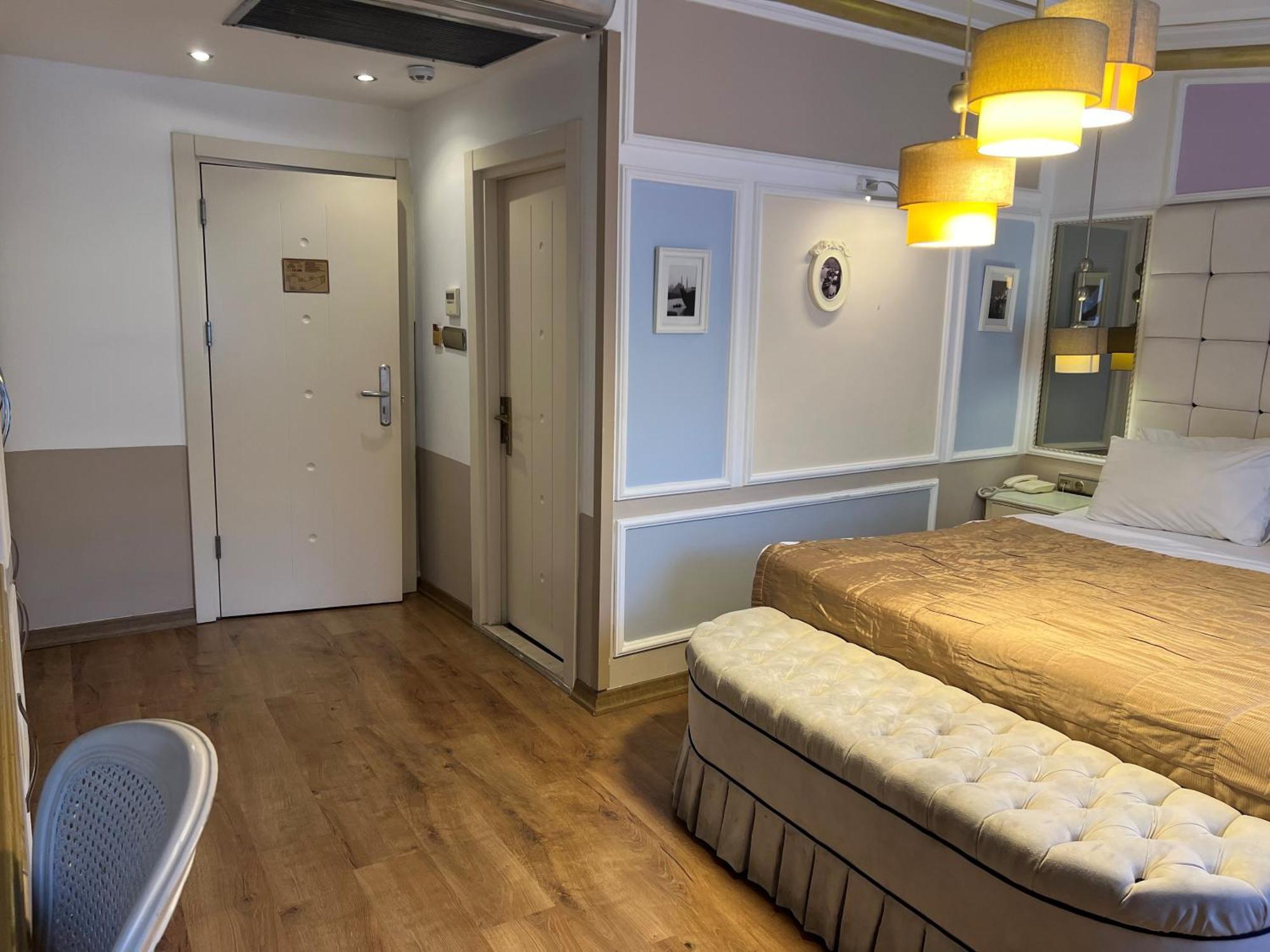 The Constantine Hotel Istanbul Bagian luar foto