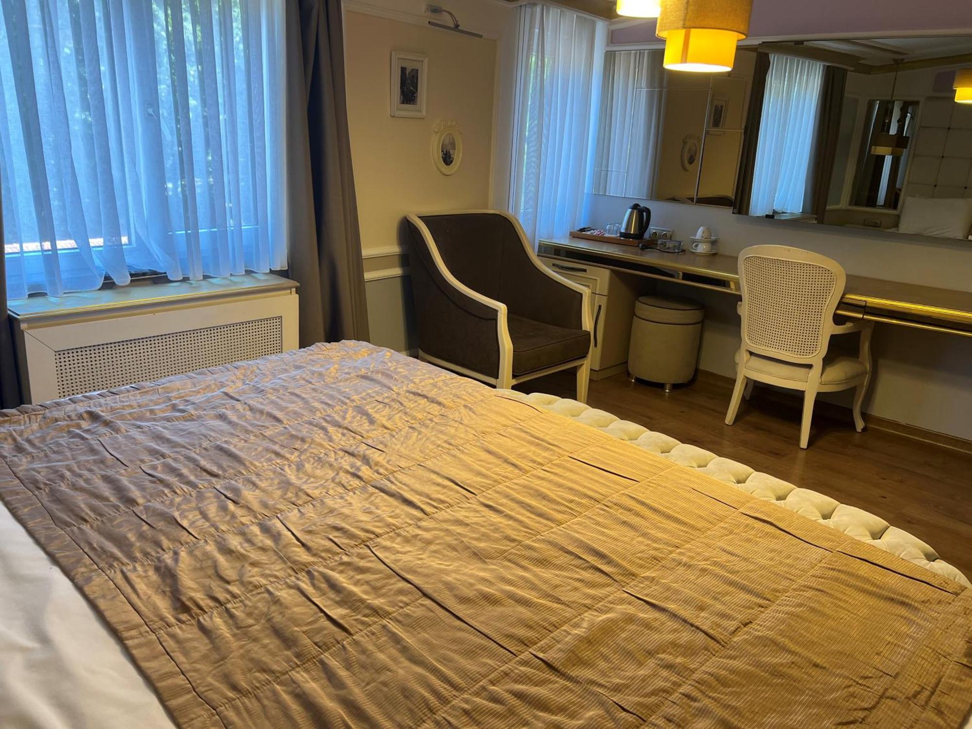 The Constantine Hotel Istanbul Bagian luar foto